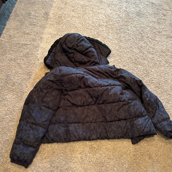 Girls puffer jacket size S - Picture 3 of 3